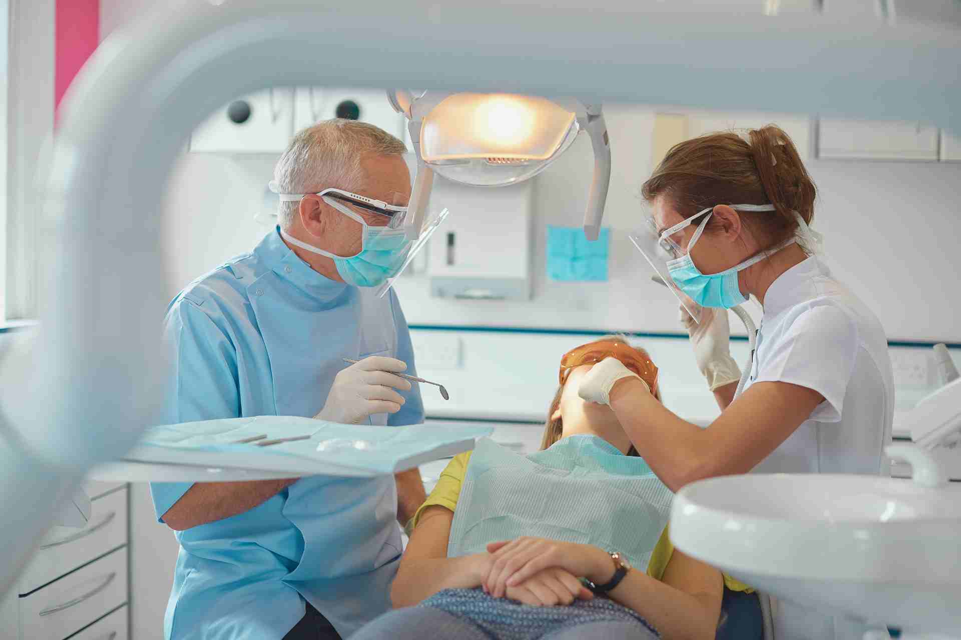 Dentist in Mira Loma, CA